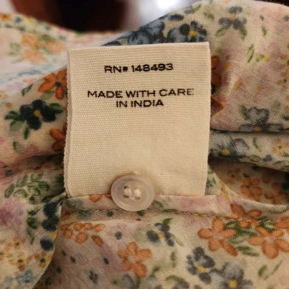 Dôen Floral Button-Up Blouse in Ladybird Print - Picture 5 of 11